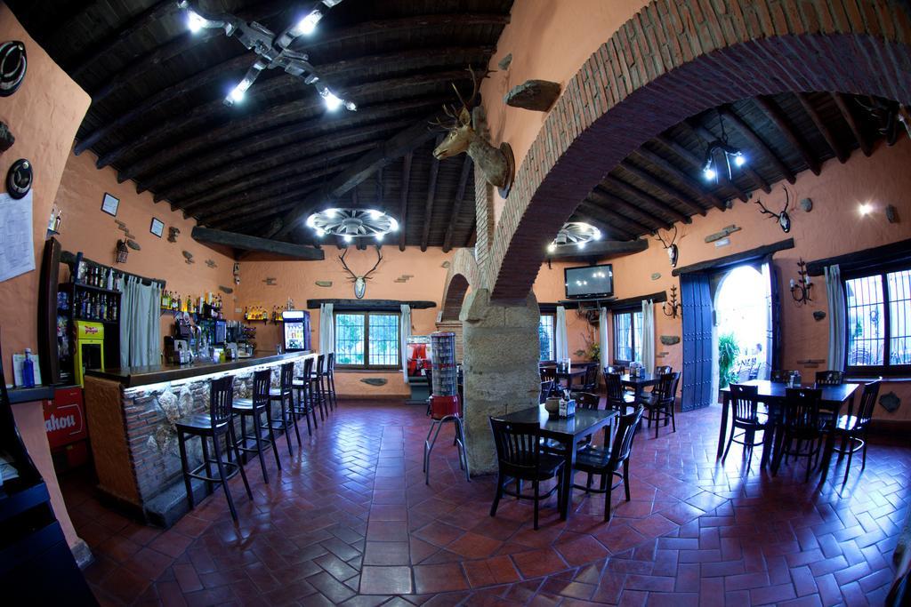 Complejo Rural El Prado Hotell Logrosán Exteriör bild