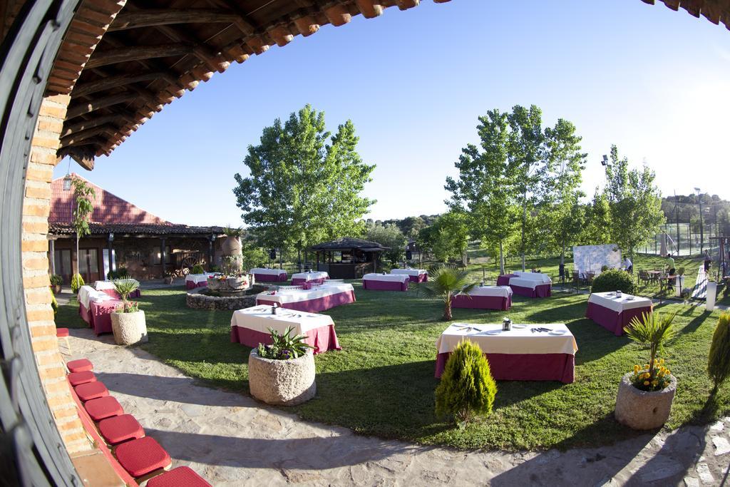 Complejo Rural El Prado Hotell Logrosán Exteriör bild
