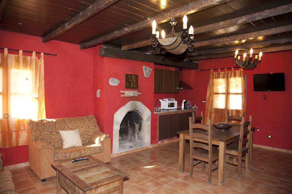 Complejo Rural El Prado Hotell Logrosán Exteriör bild